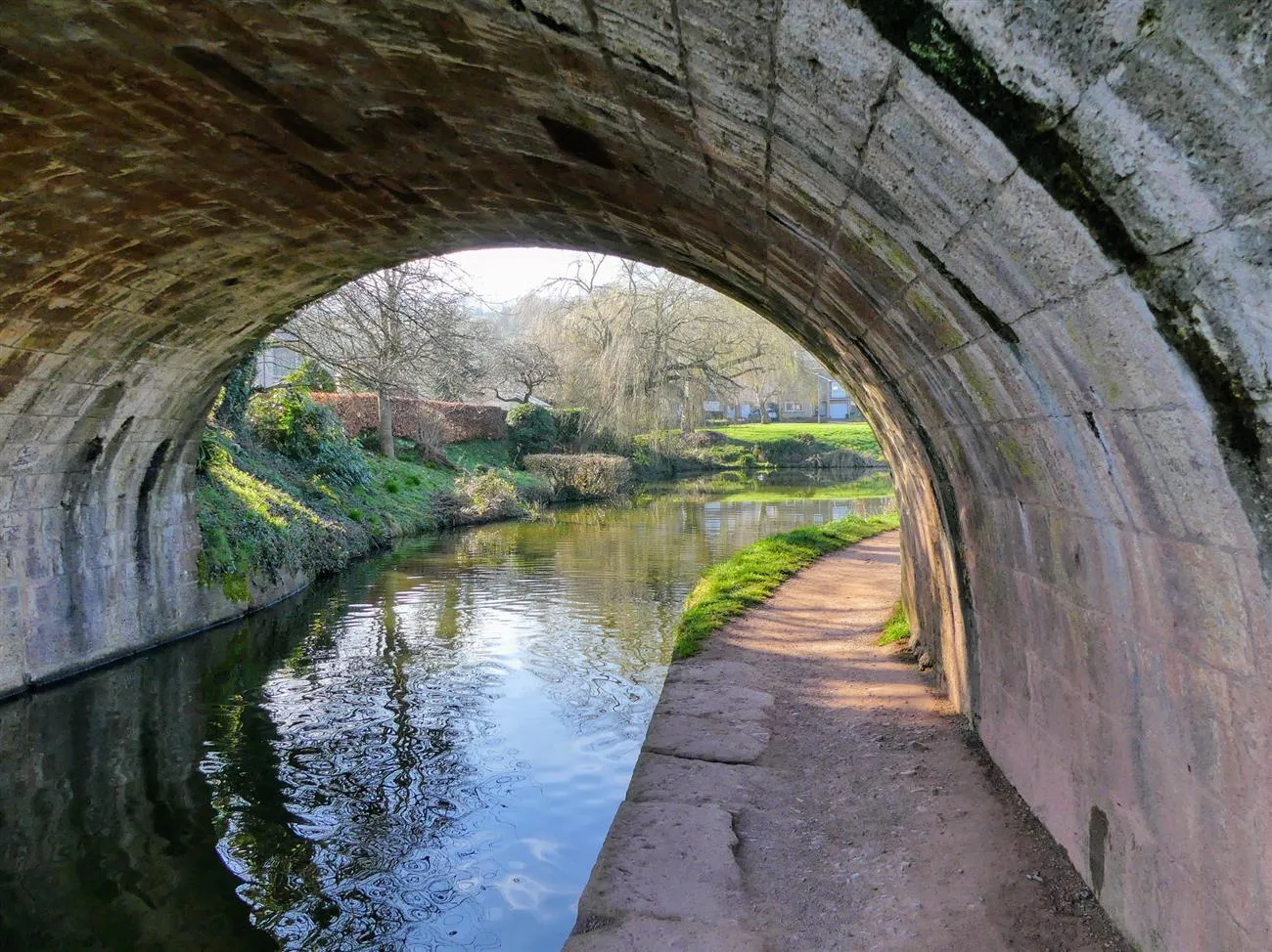 Canal bridge